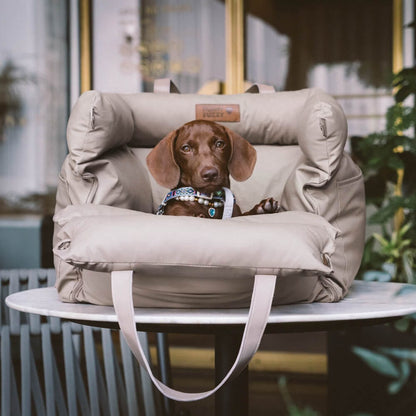 Siège Auto et Lit Rehausseur de Luxe pour Chien en Similicuir